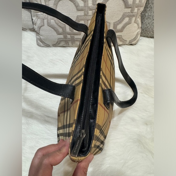 SOLD‼️‼️Burberry Haymarket Tote Bag - Picture 9 of 14